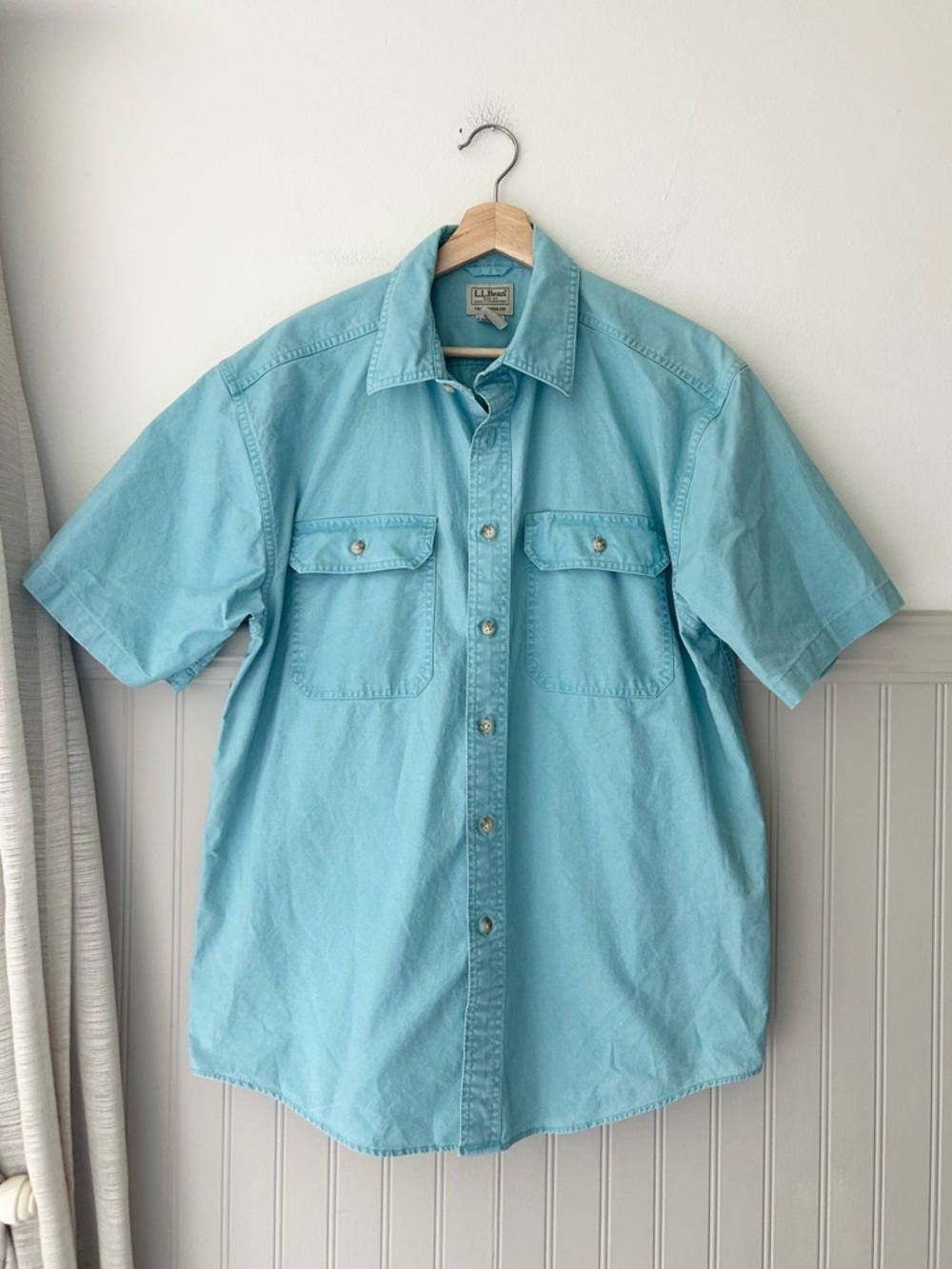 L.L. Bean Medium Light Blue Short-Sleeve Button-Down Cotton Shirt
